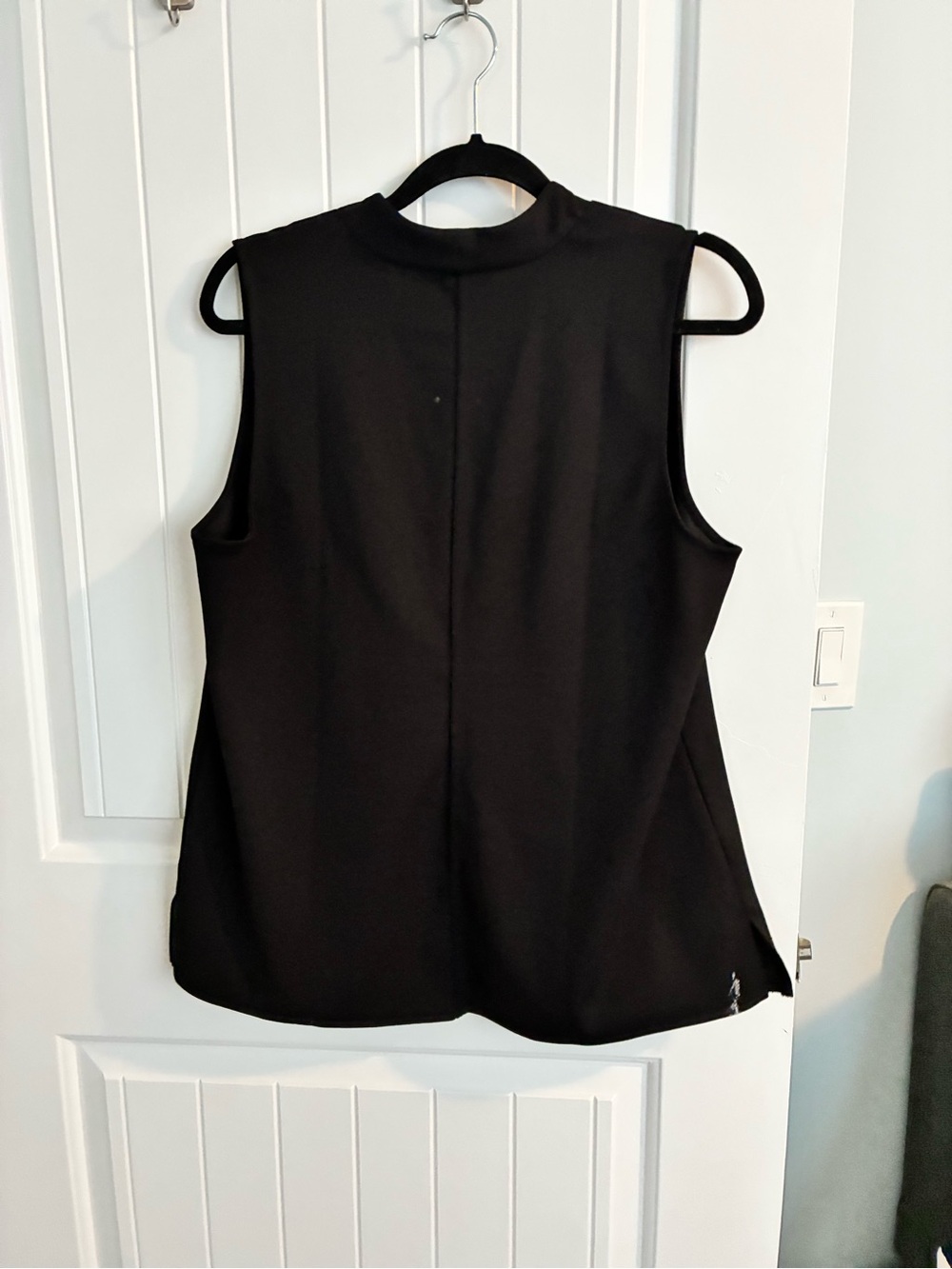 Ann Taylor Black Sleeveless Mock Neck Top